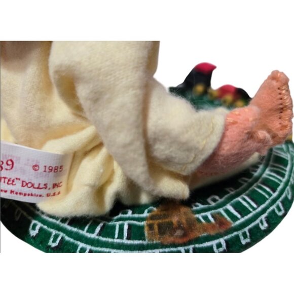 Annalee Doll Society 1989 Kid In Pajamas W/Santa Hat Wooden Train & Bear W/Tag - Picture 10 of 11